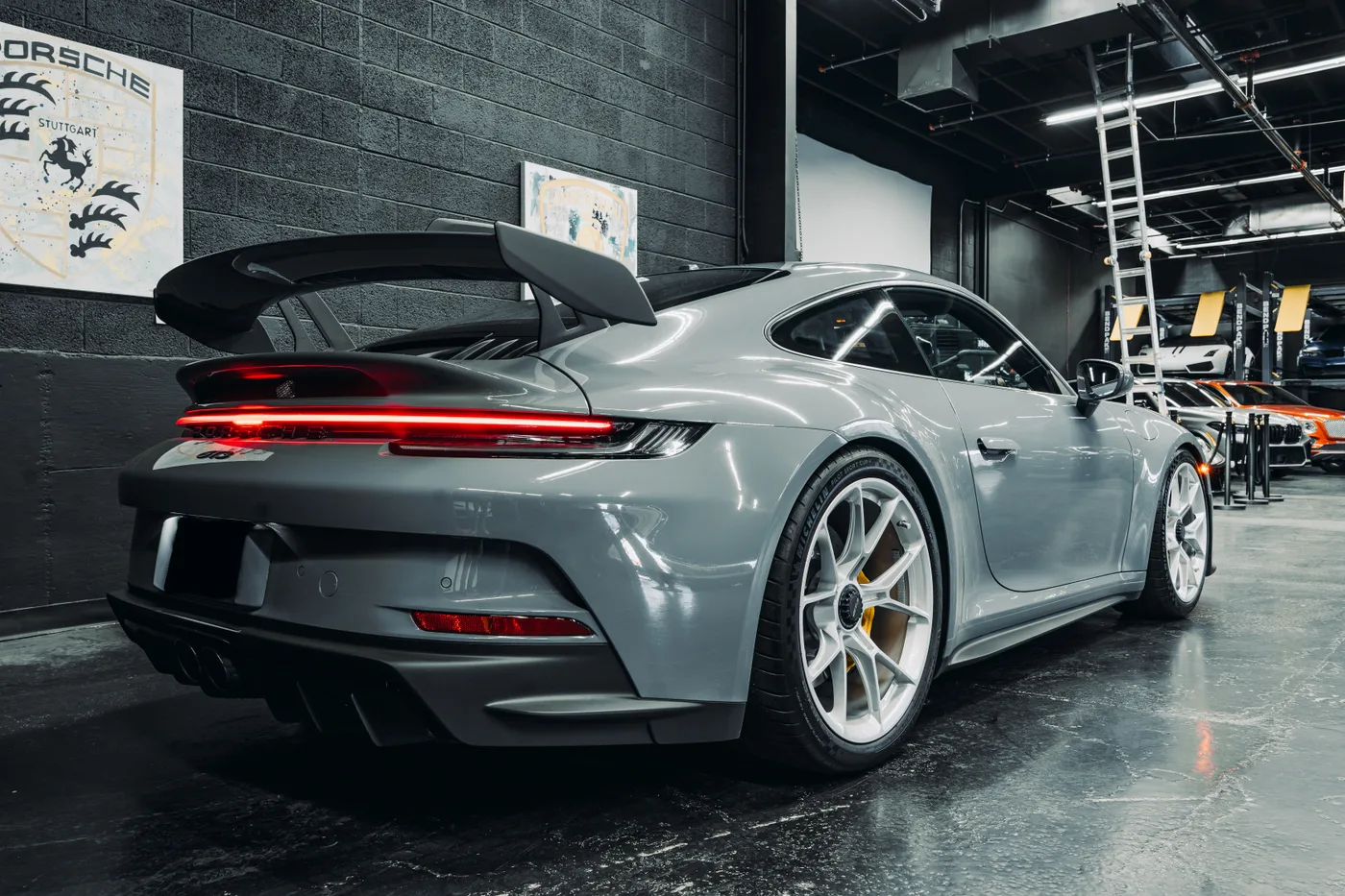 Porsche 911 GT3 - View 3