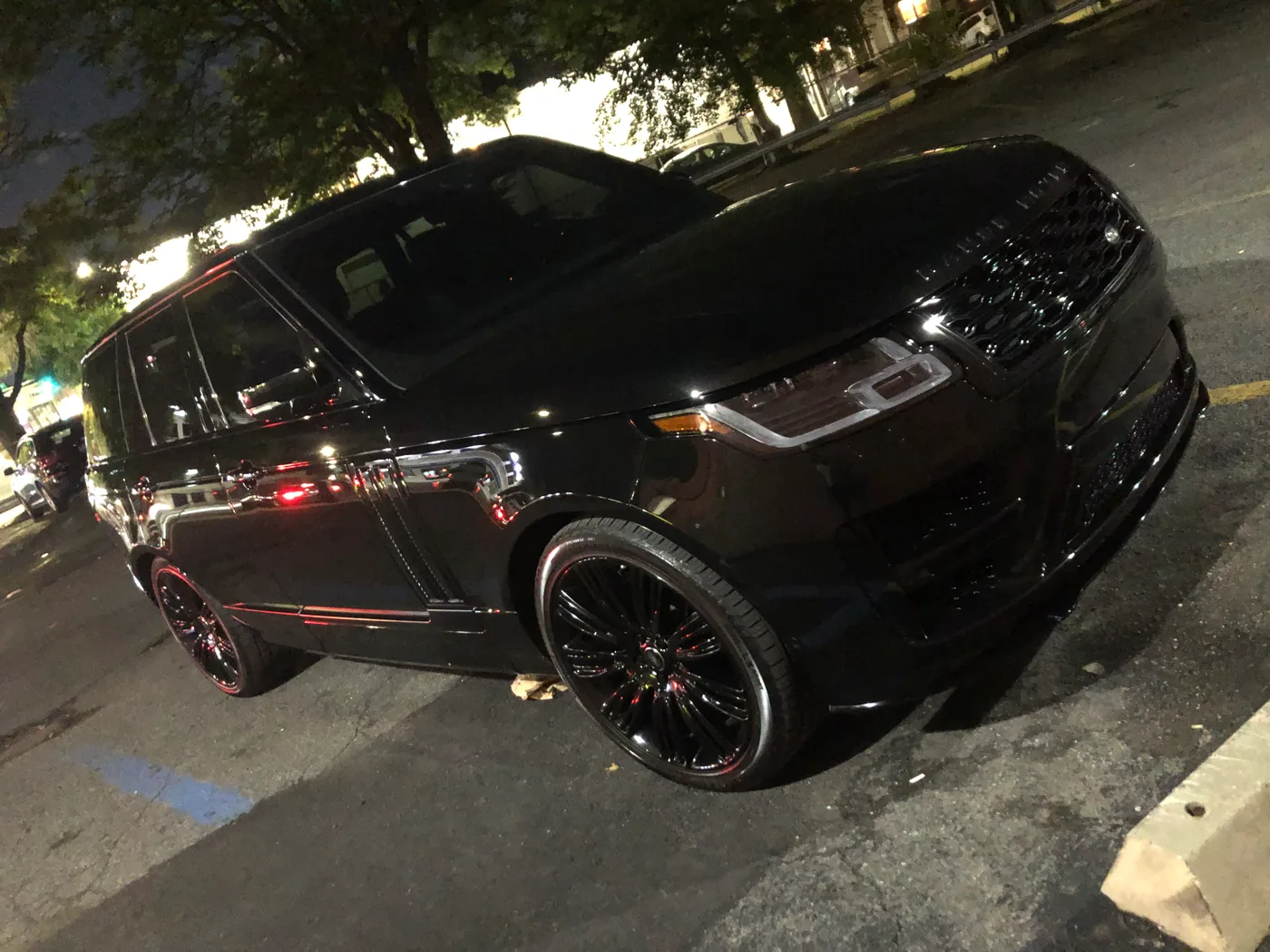 2020 Land Rover Range Rover HSE Supercharged - View 8