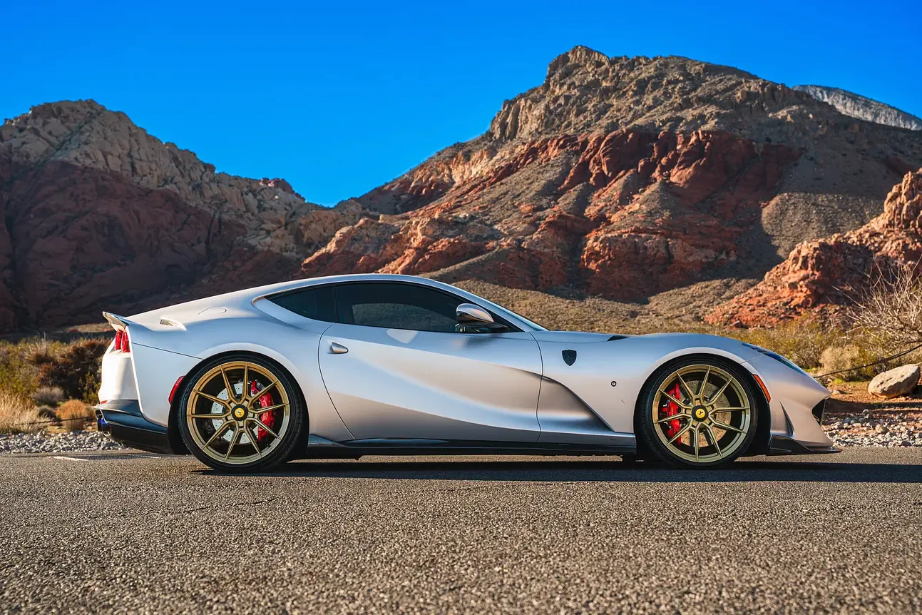 812 Superfast - View 5