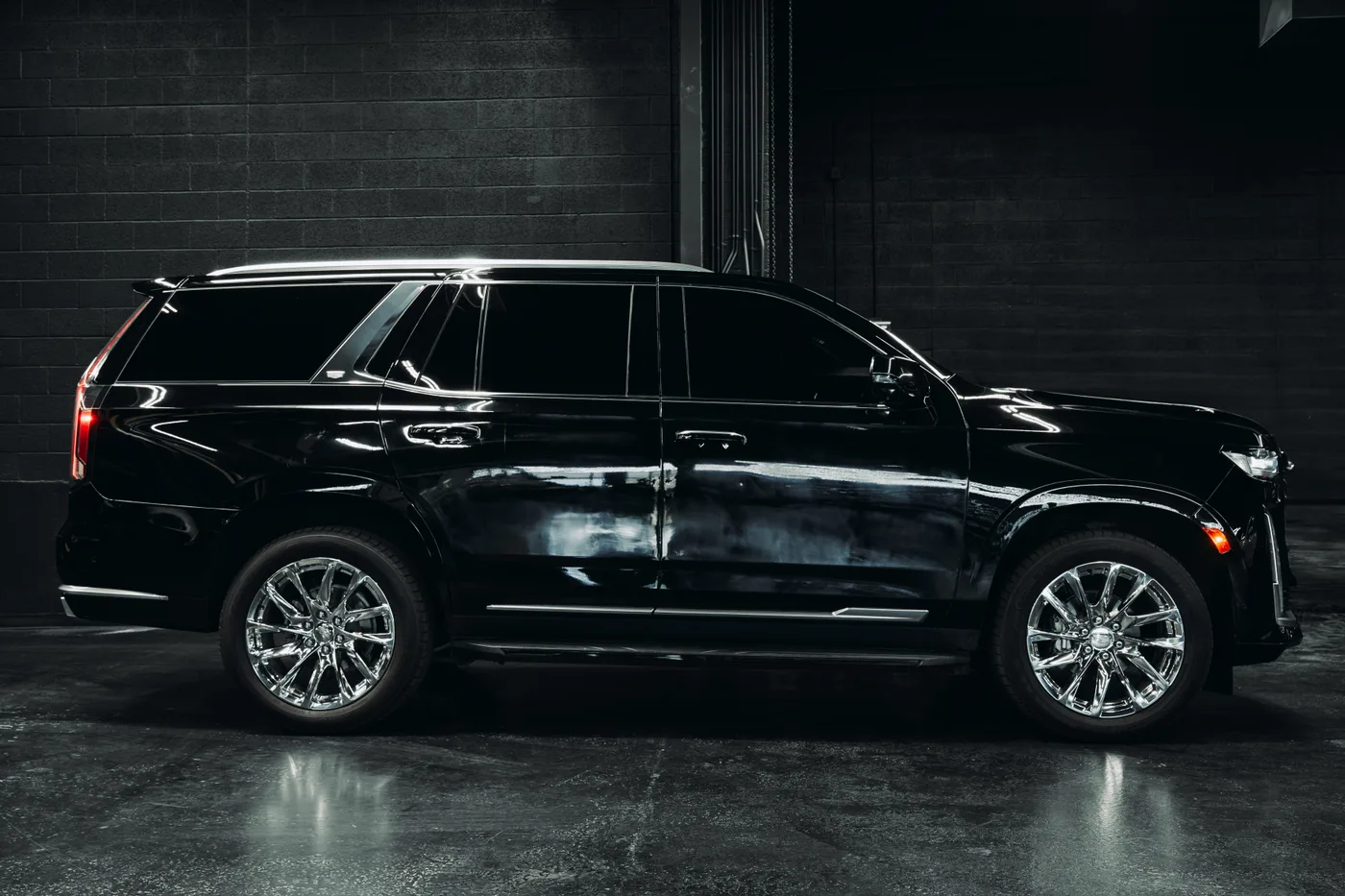 Cadillac Escalade - View 2