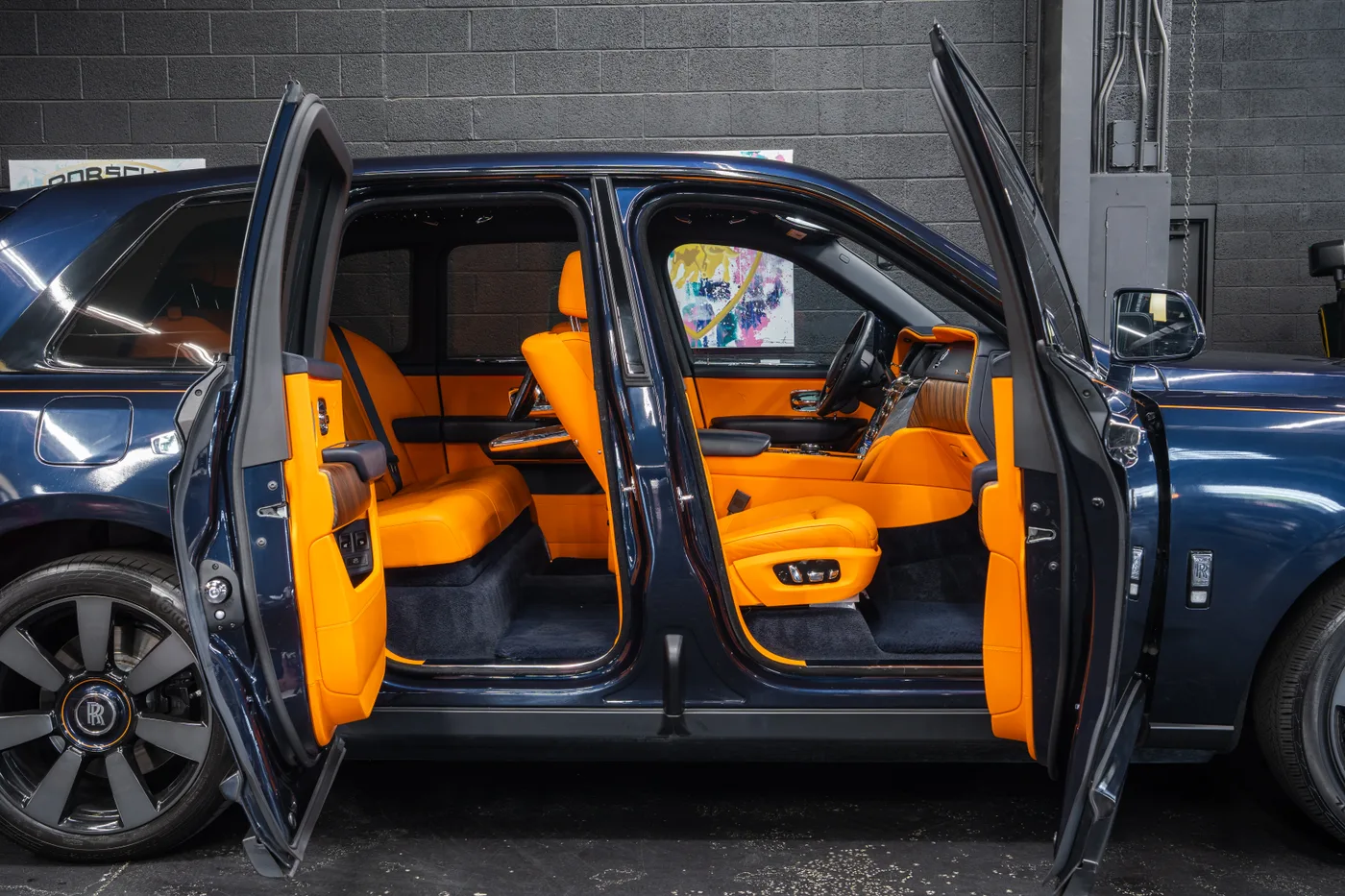 Rolls Royce Cullinan - View 4