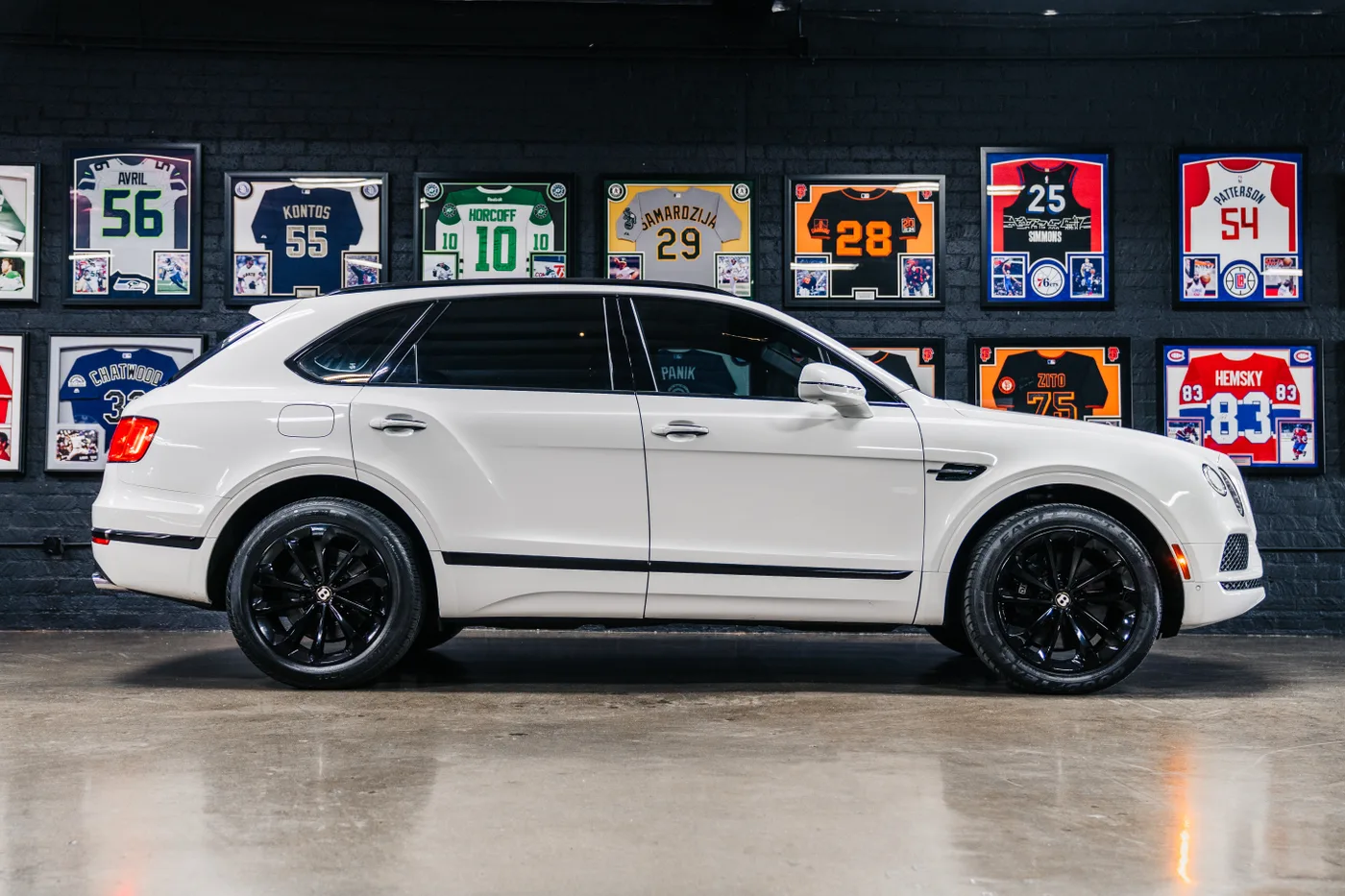 2020 Bentley Bentayga Base - View 4