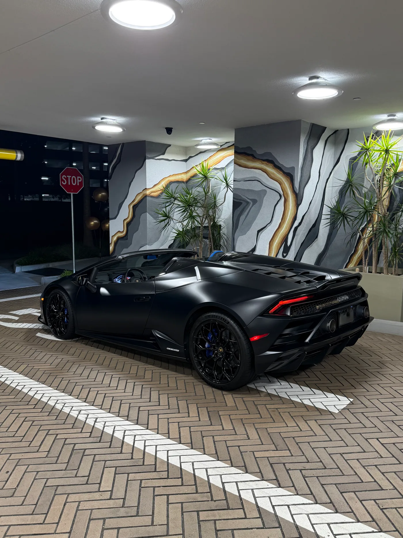 Lamborghini Huracan Evo - View 3