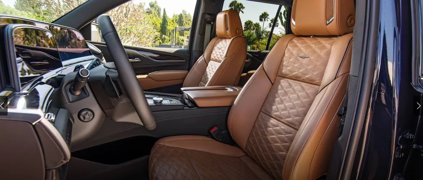 Cadillac Escalade - View 4