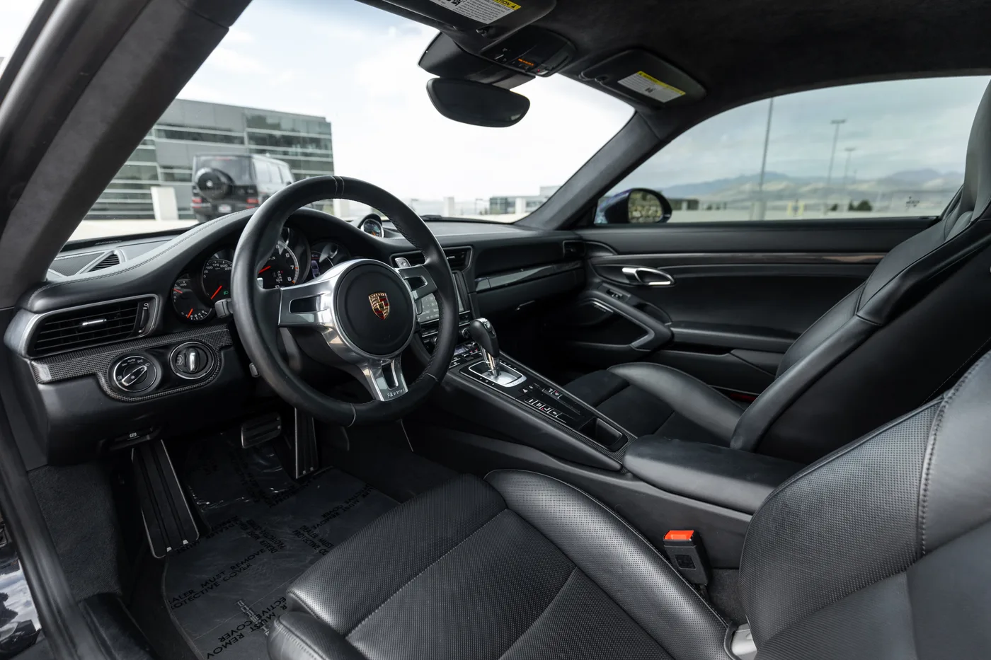 Porsche 911 Turbo S - View 6