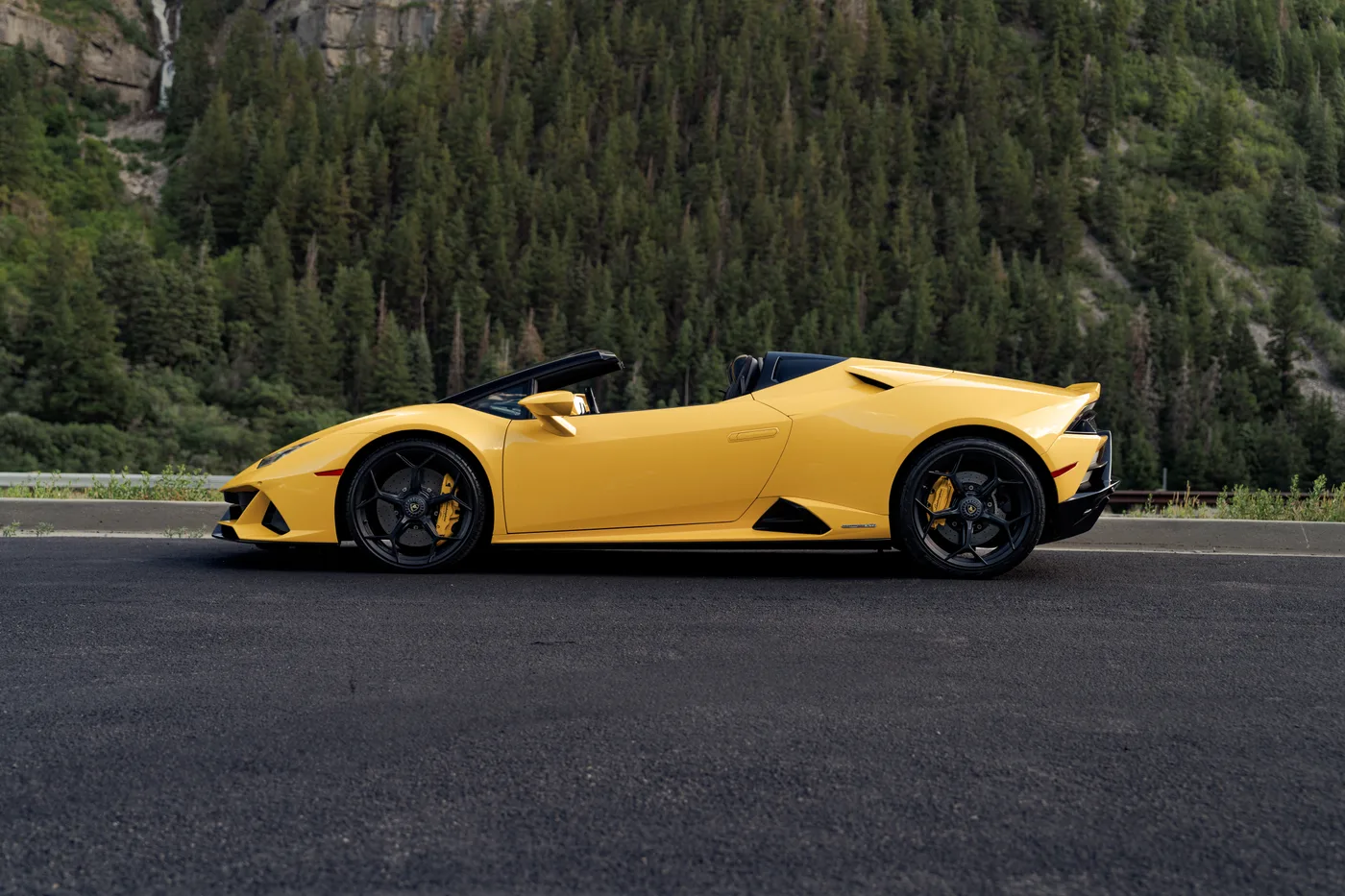 Lamborghini Huracan Evo AWD Spyder - View 7