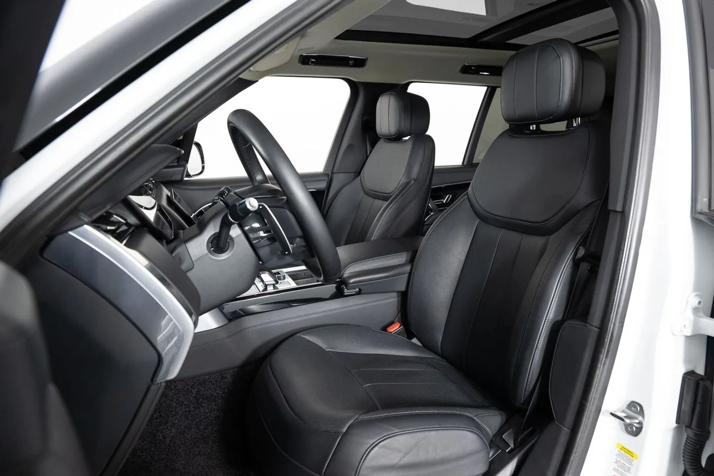 Land Rover Range Rover - View 2