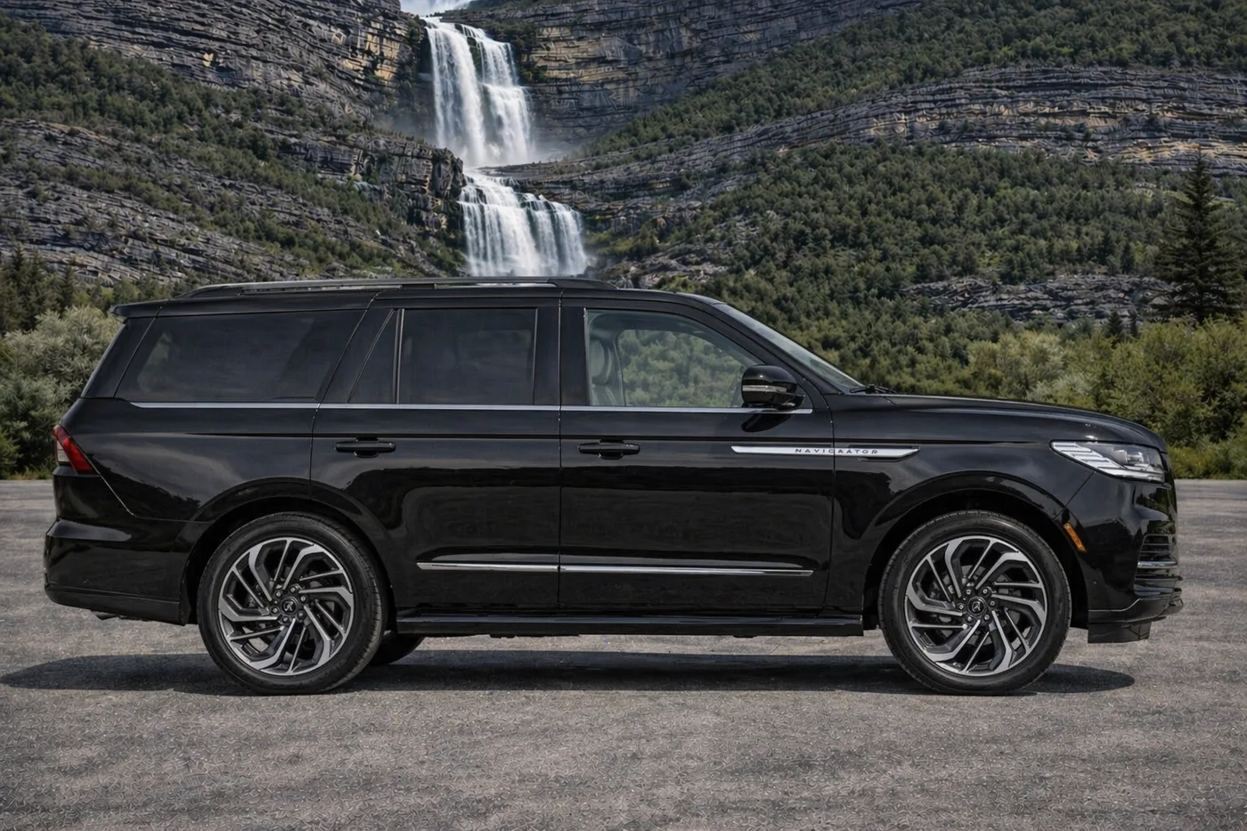 Lincoln Navigator Reserve L 4x4 - View 4