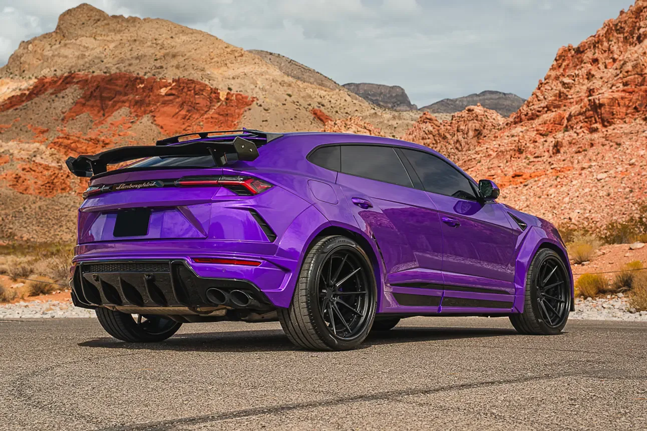 Lamborghini Urus - View 5