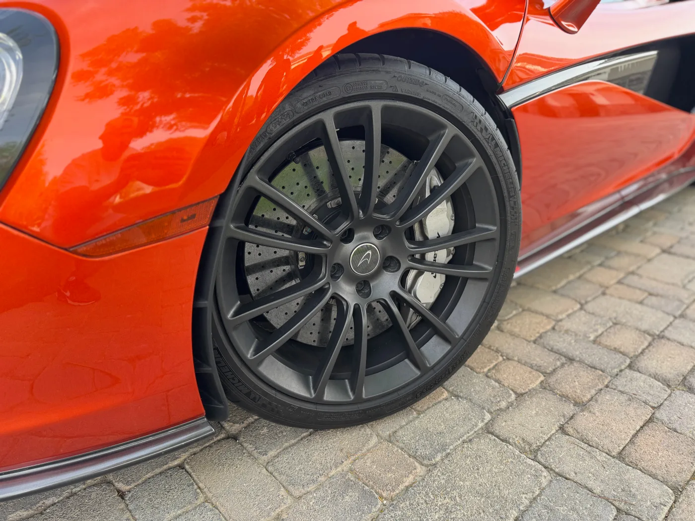 McLaren 570S - View 3
