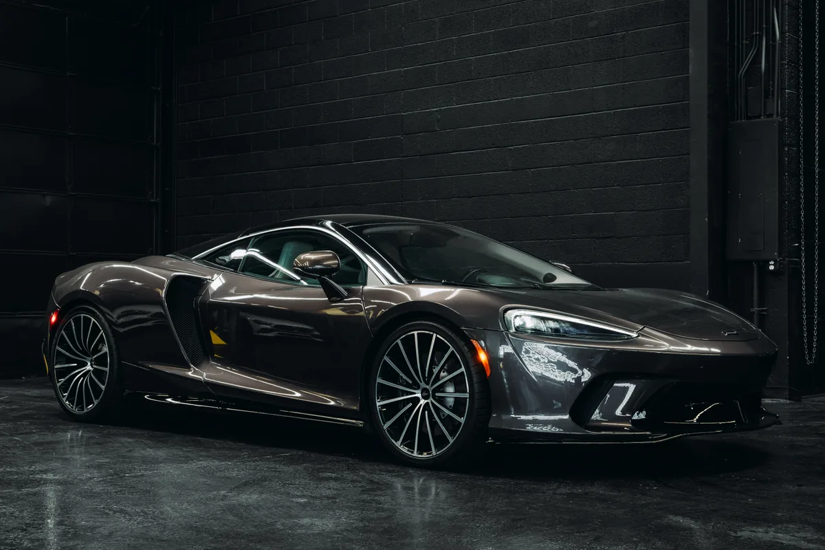 McLaren GT