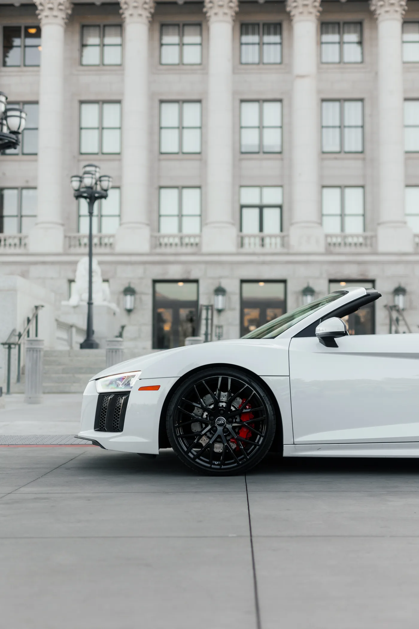 Audi R8 - View 3