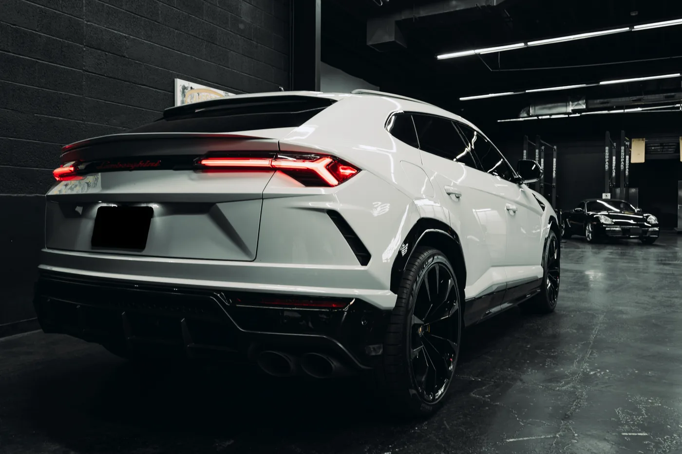 Lamborghini Urus - View 3