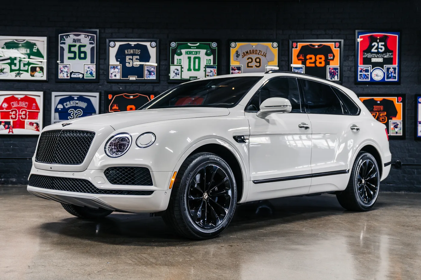 2020 Bentley Bentayga Base - View 2
