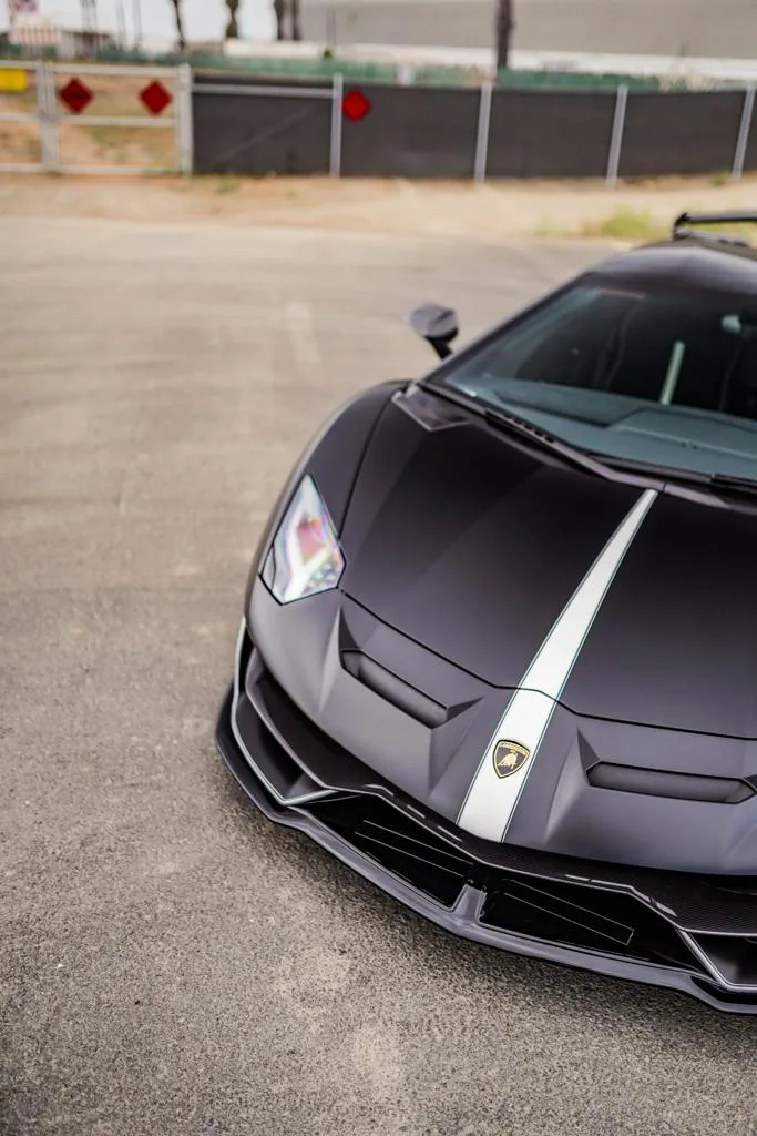 2020 Lamborghini Aventador SVJ Roadster - View 5