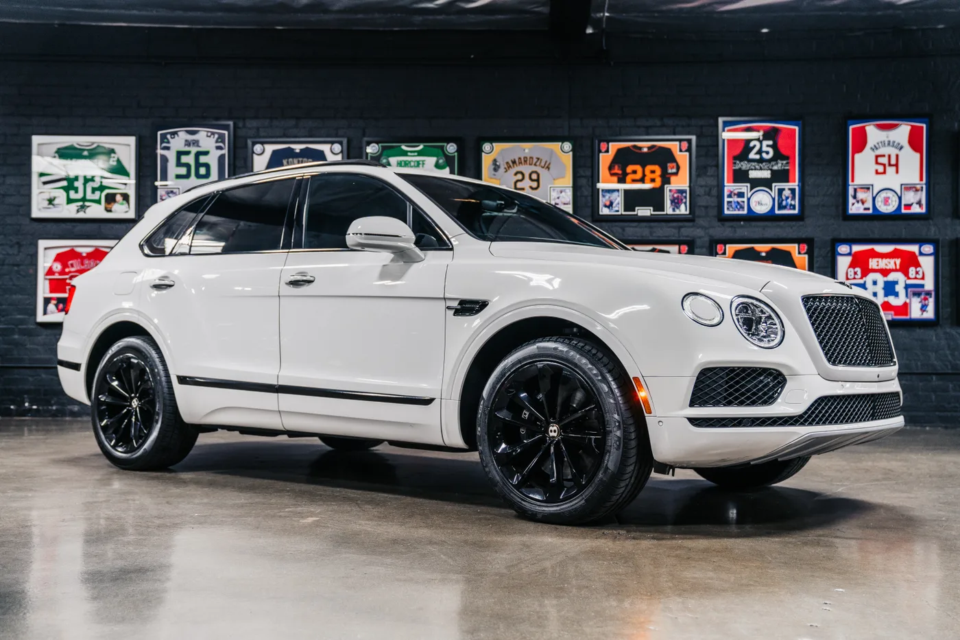 2020 Bentley Bentayga Base - View 3