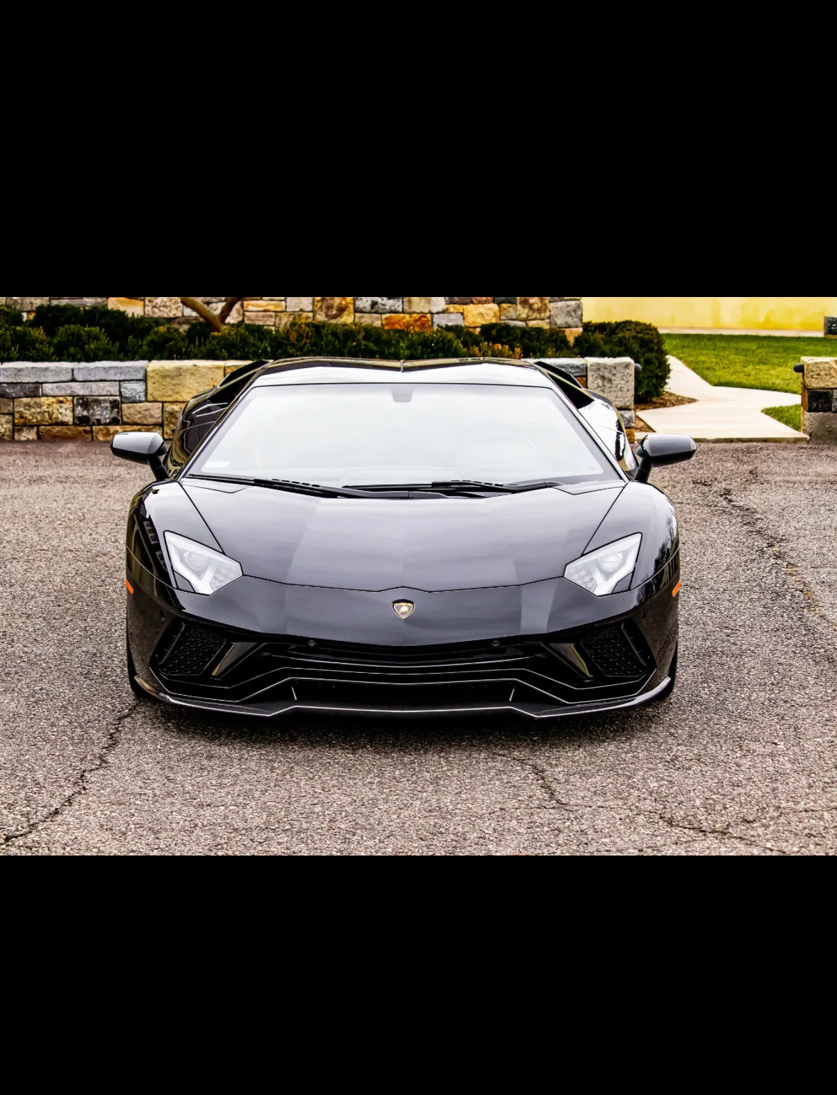 2022 Lamborghini Aventador Ultimae Roadster - View 2