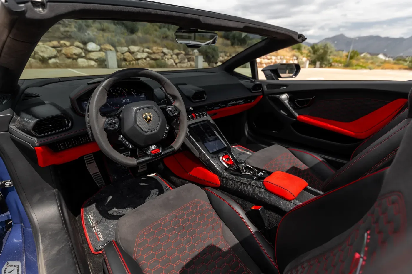 Lamborghini Huracan Evo Spyder AWD - View 6