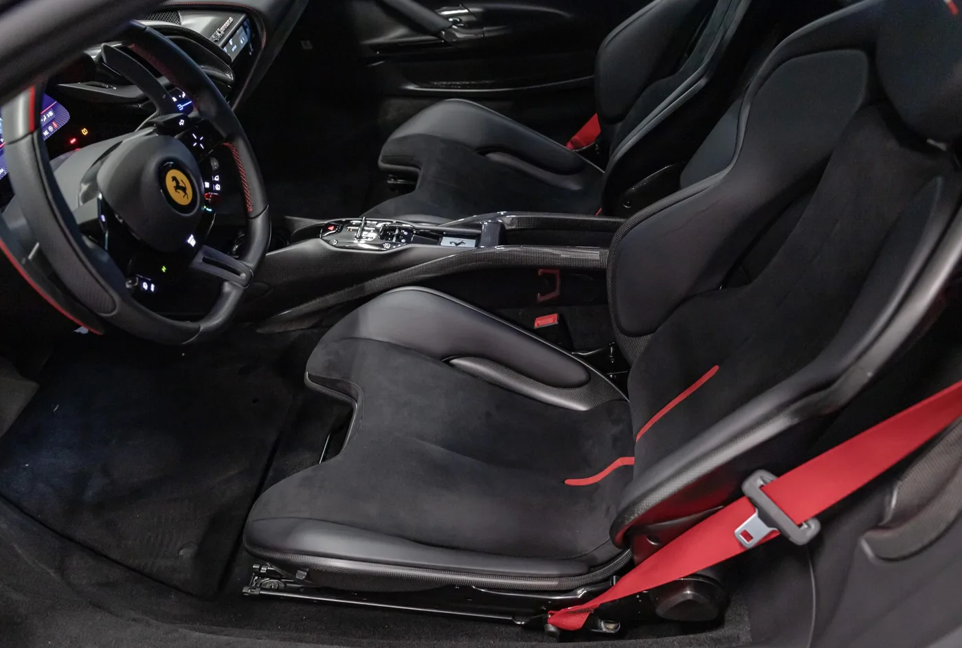 2022 Ferrari SF 90 Stradale Unkown - View 4