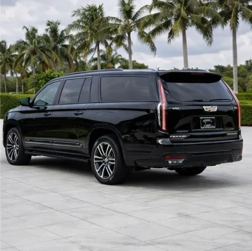 Cadillac Escalade 7-Seater - View 3