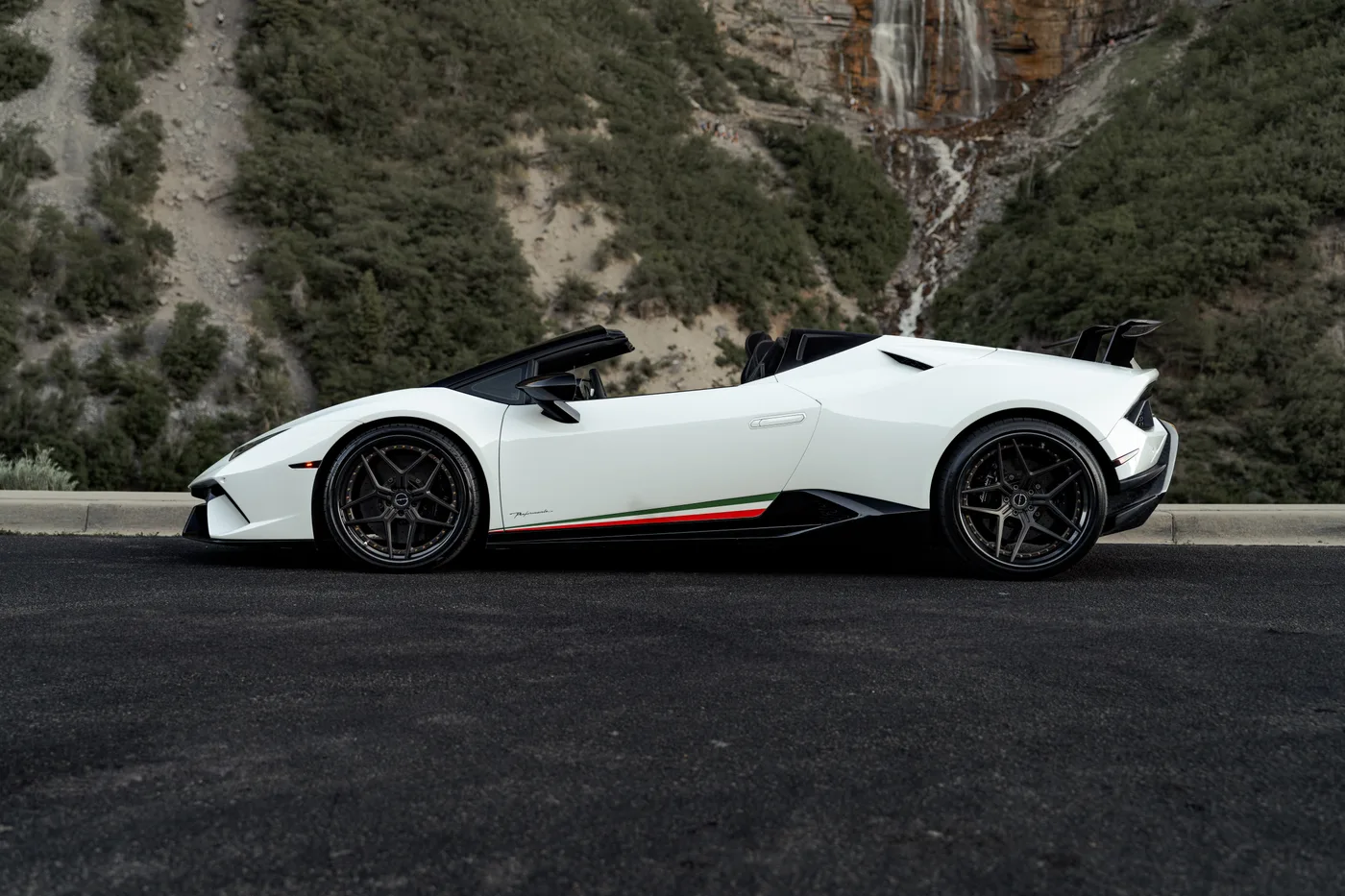Lamborghini Huracan Performante Spyder - View 8