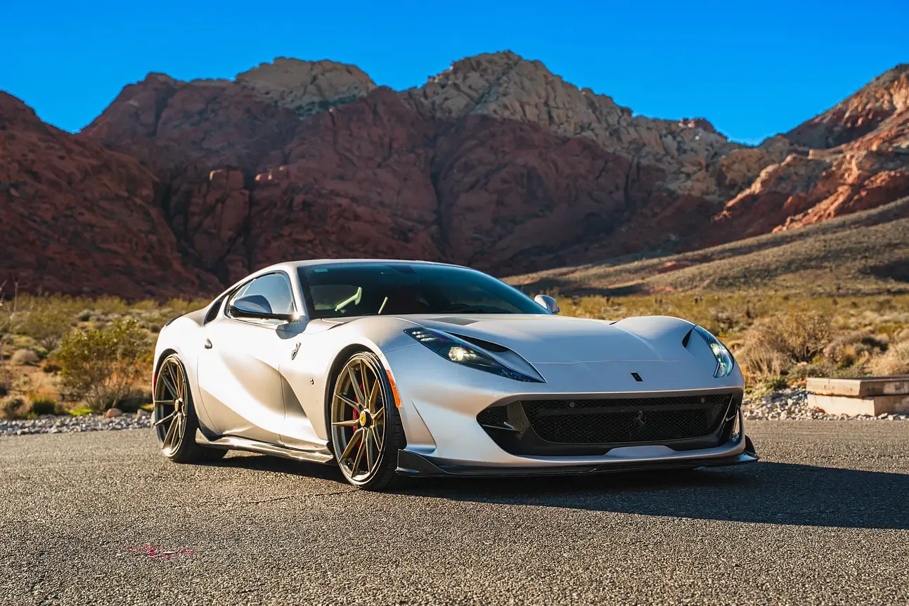 812 Superfast - View 2