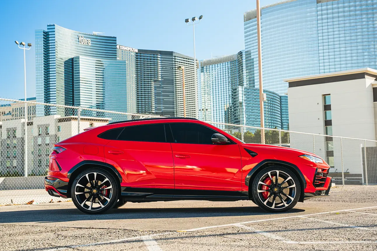 Urus Red - View 4