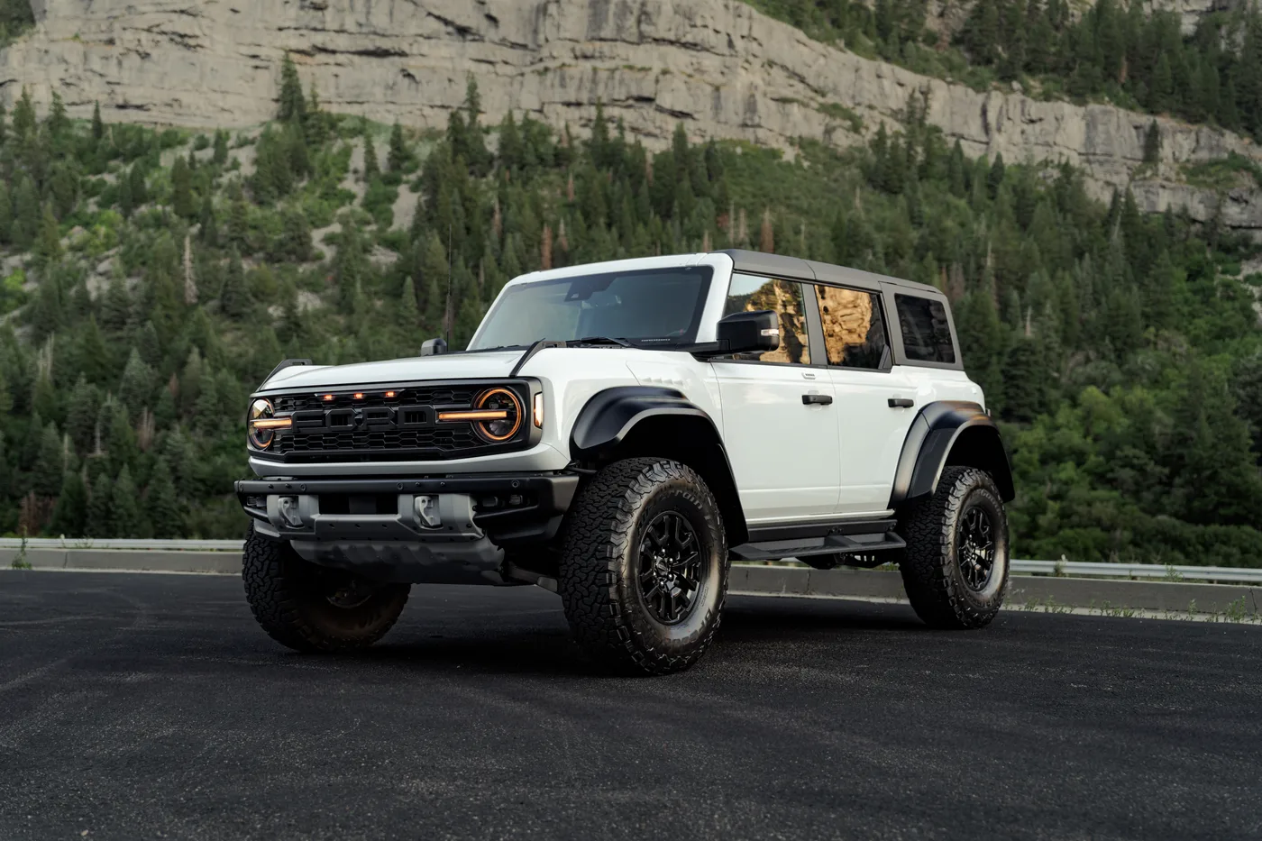 Ford Bronco Raptor - View 5