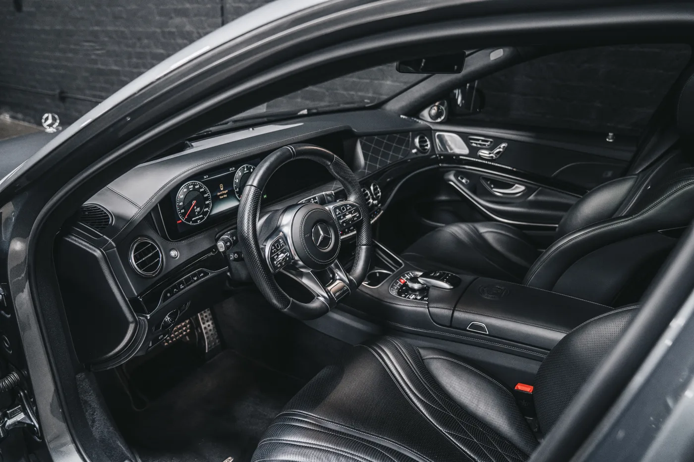 2018 Mercedes-Benz S-Class S63 AMG 4MATIC - View 9