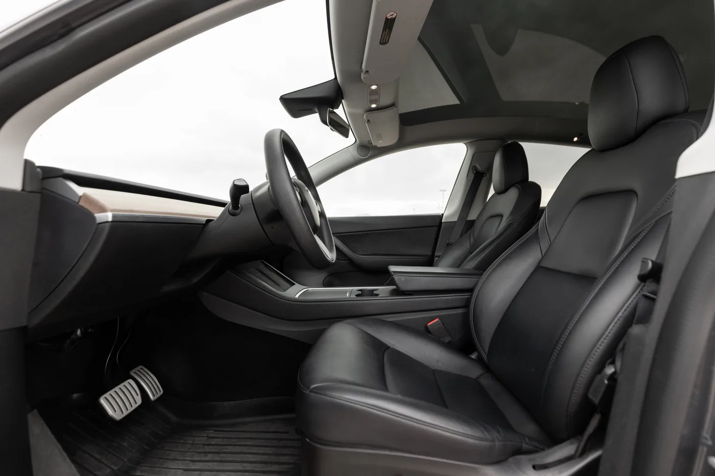 Tesla Model Y - View 4