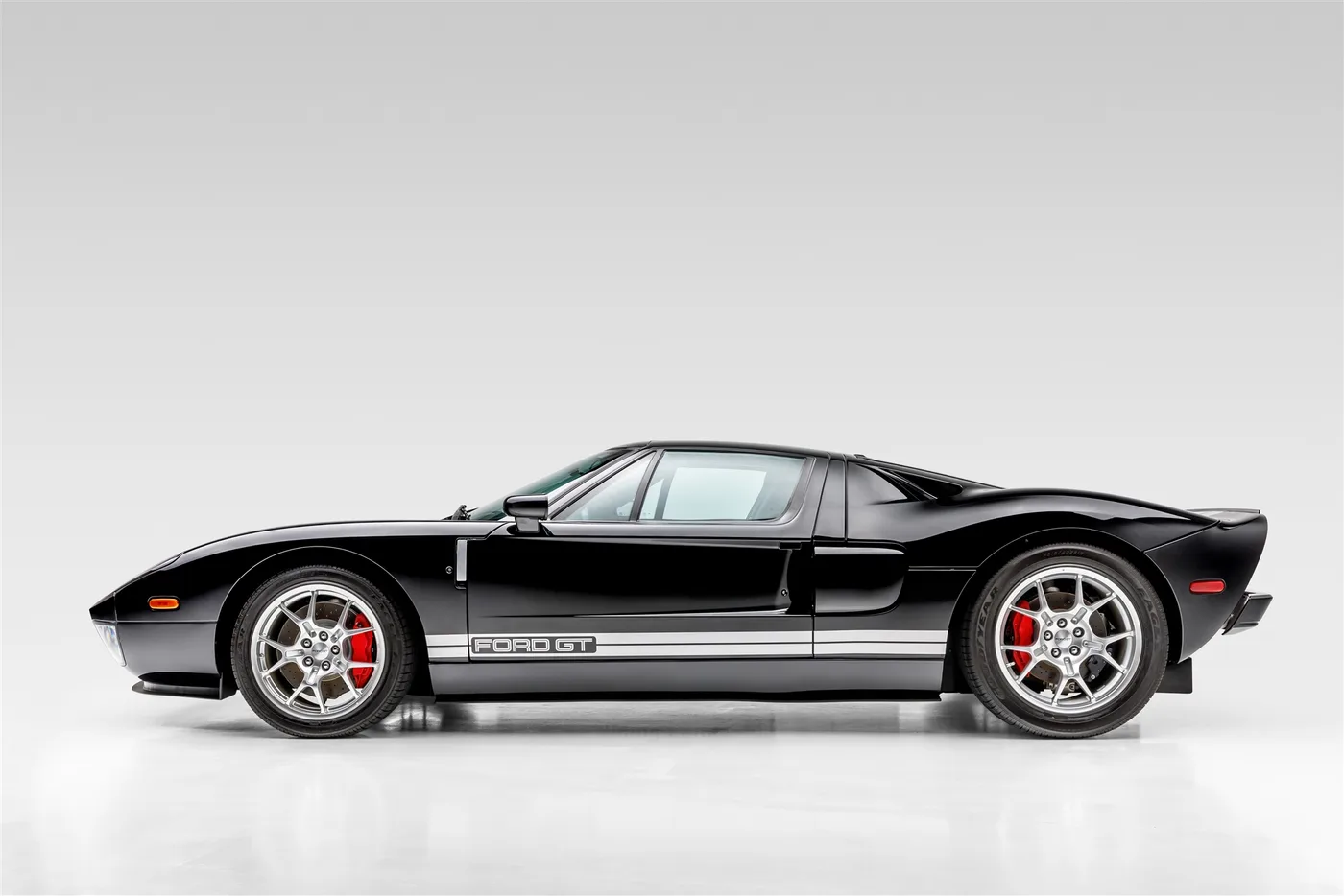 2006 Ford GT Base S/C - View 6