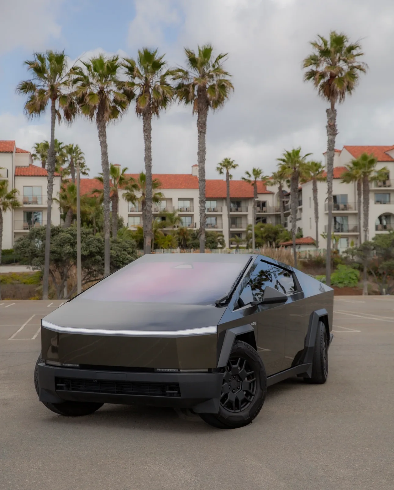 Tesla Cybertruck - View 3