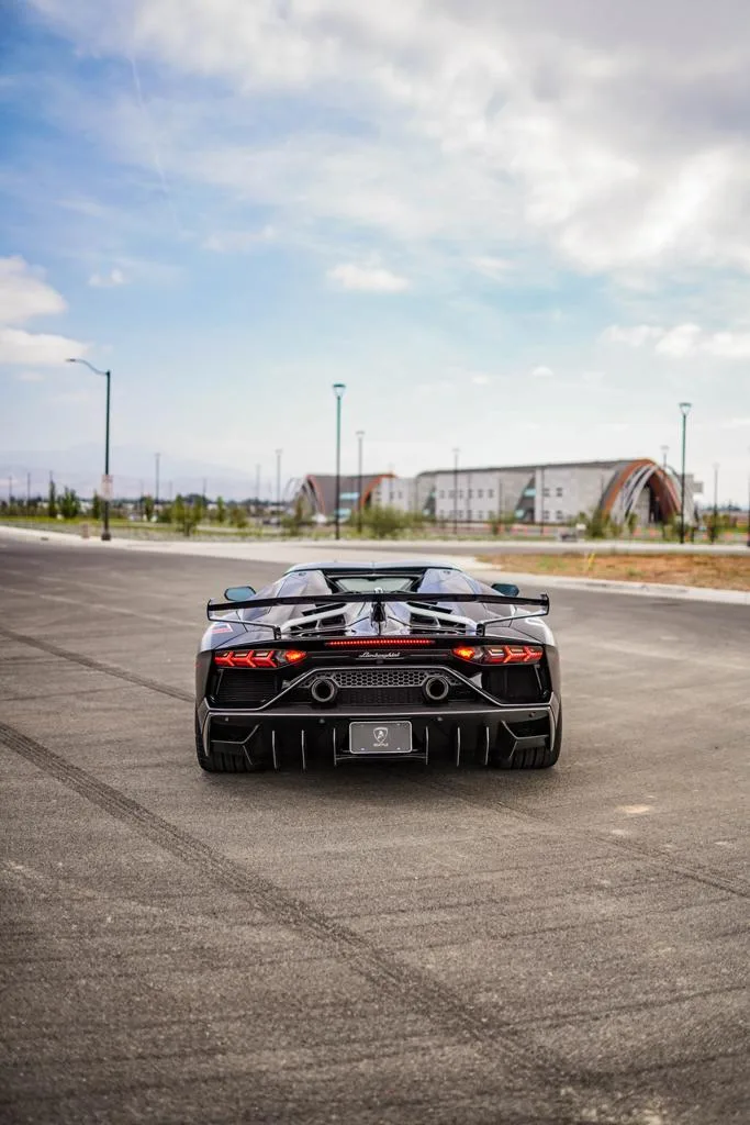 2020 Lamborghini Aventador SVJ Roadster - View 7