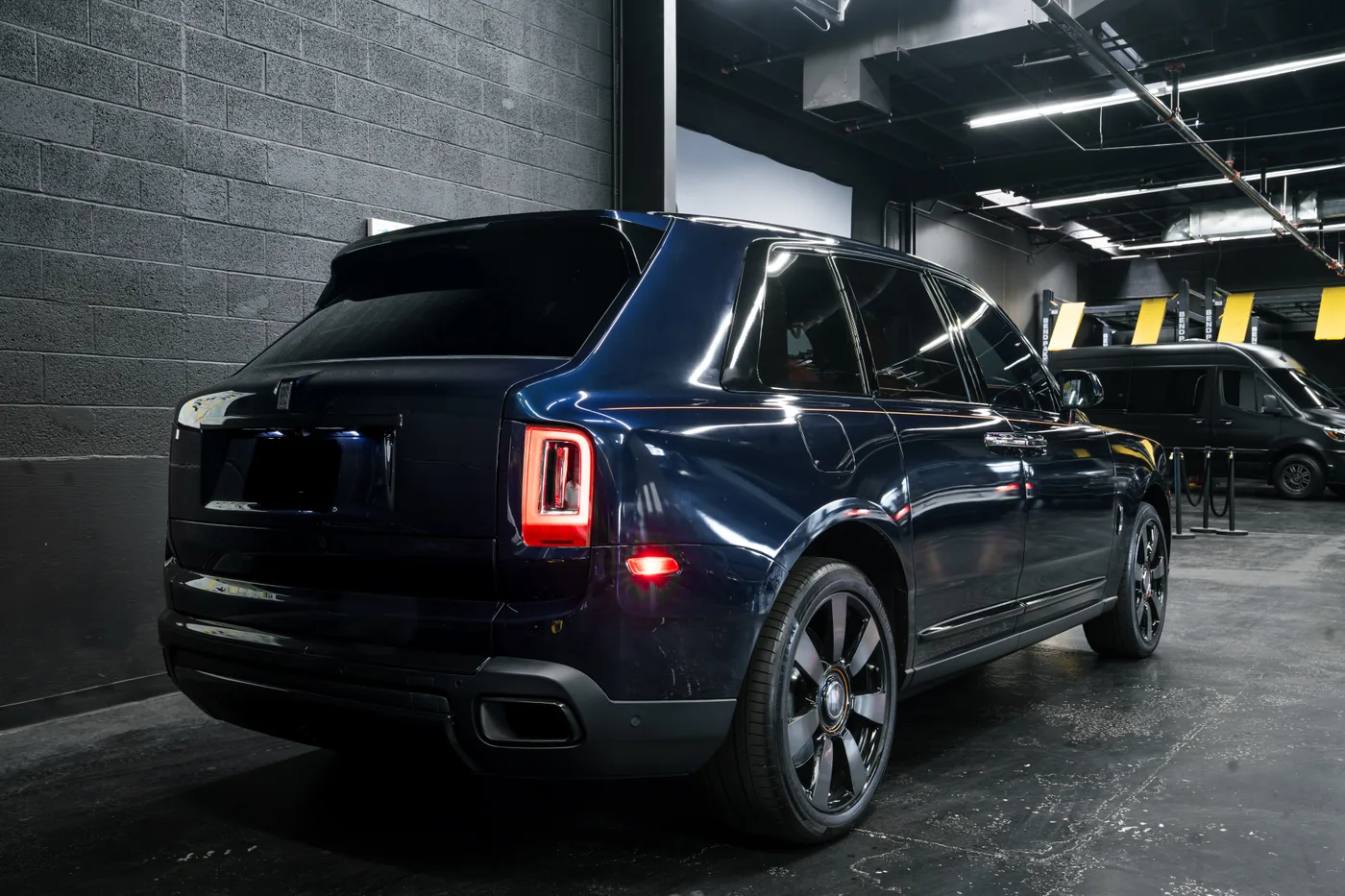 Rolls Royce Cullinan - View 3