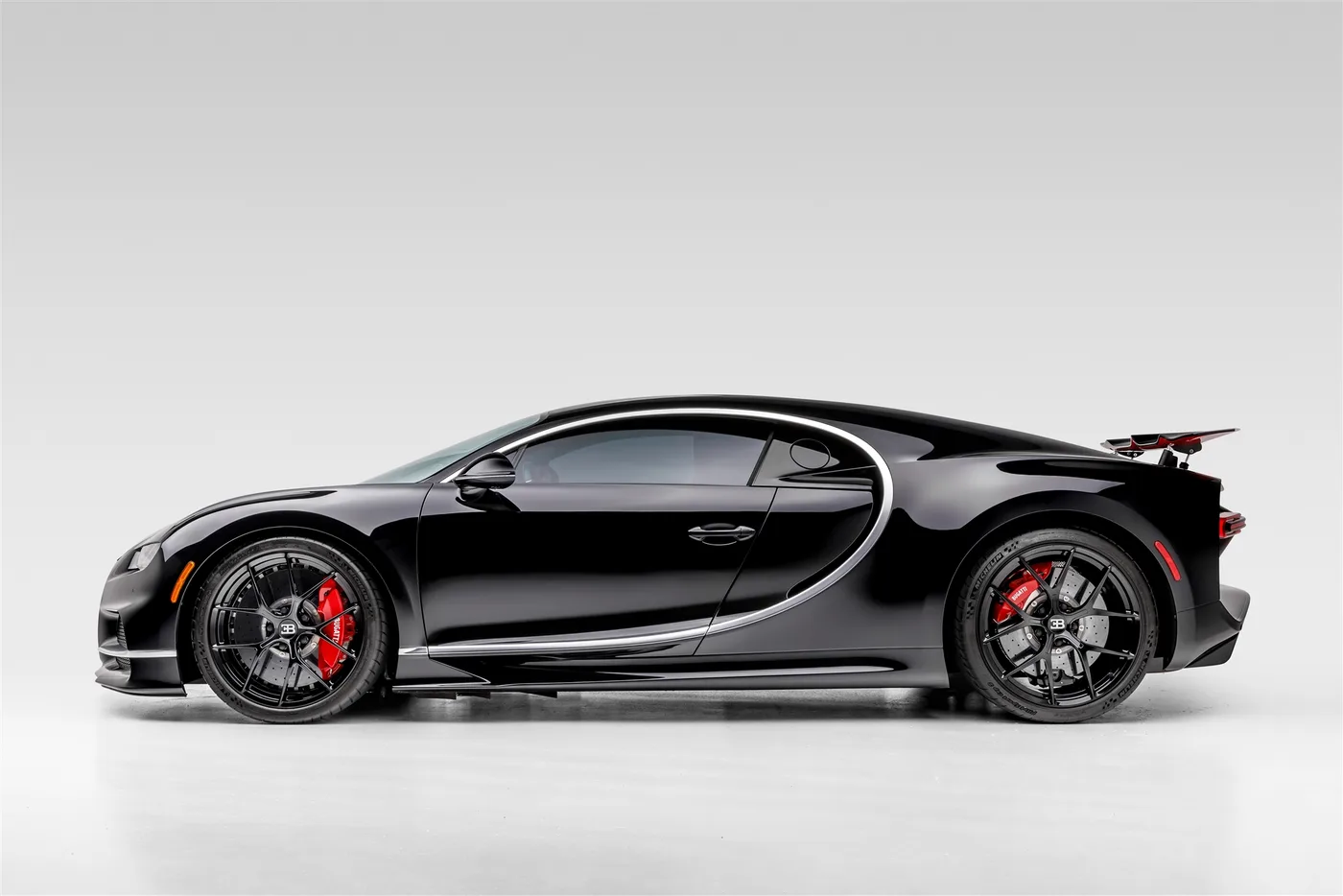 2019 Bugatti Chiron Sport - View 6