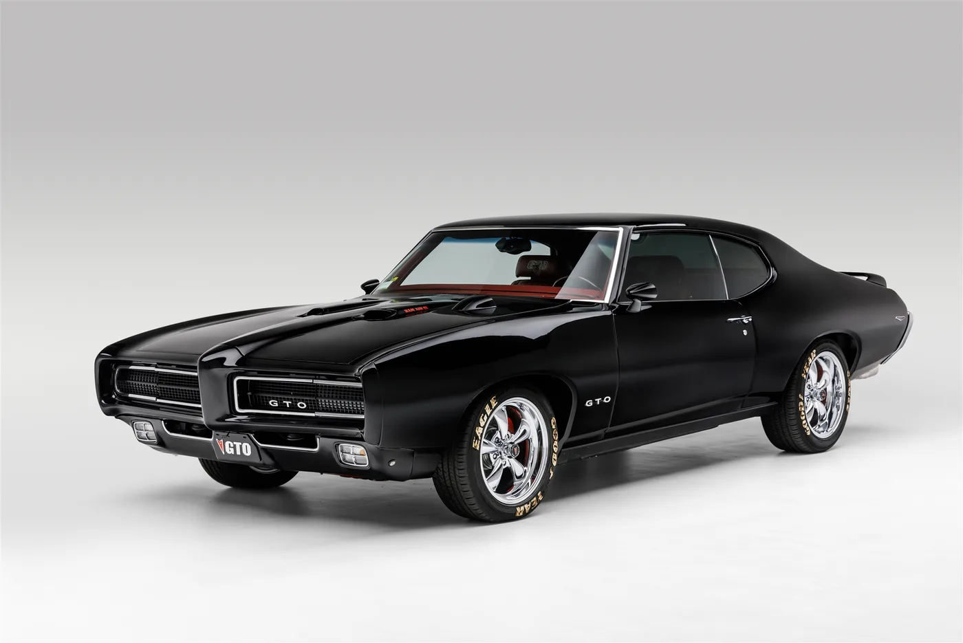 1969 Pontiac GTO Ram Air IV - View 2