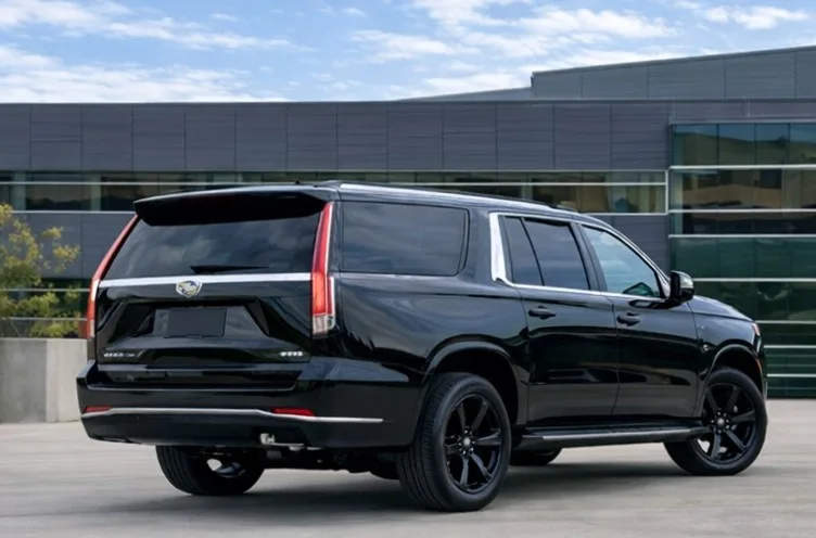 Cadillac Escalade 7-seater - View 3