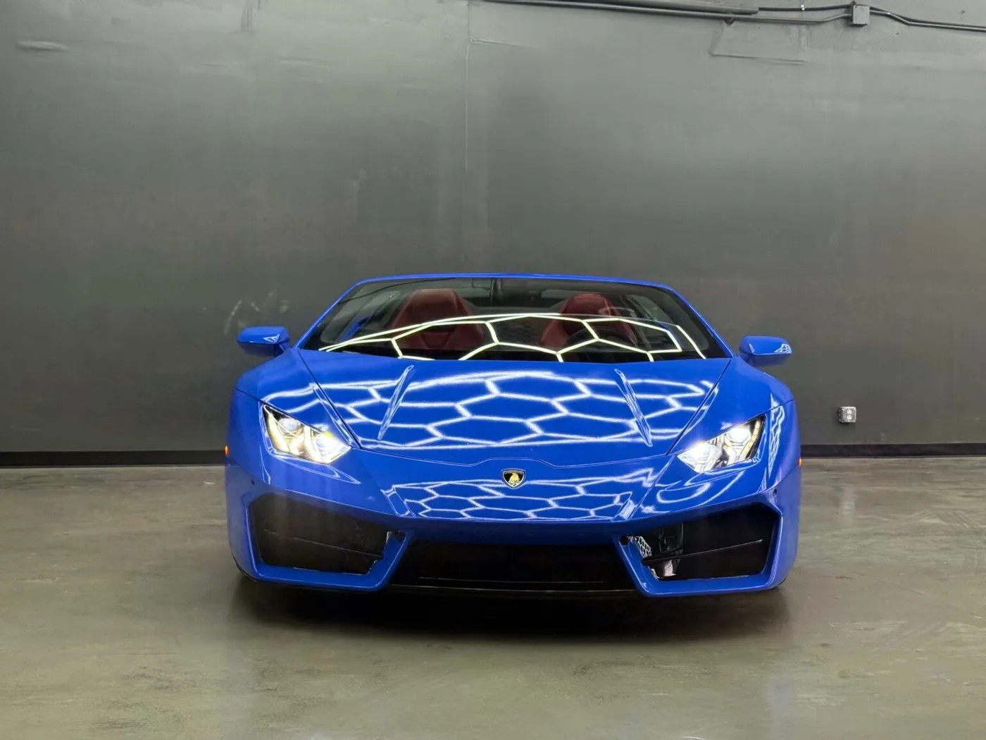 Lamborghini Huracan Spider - View 3