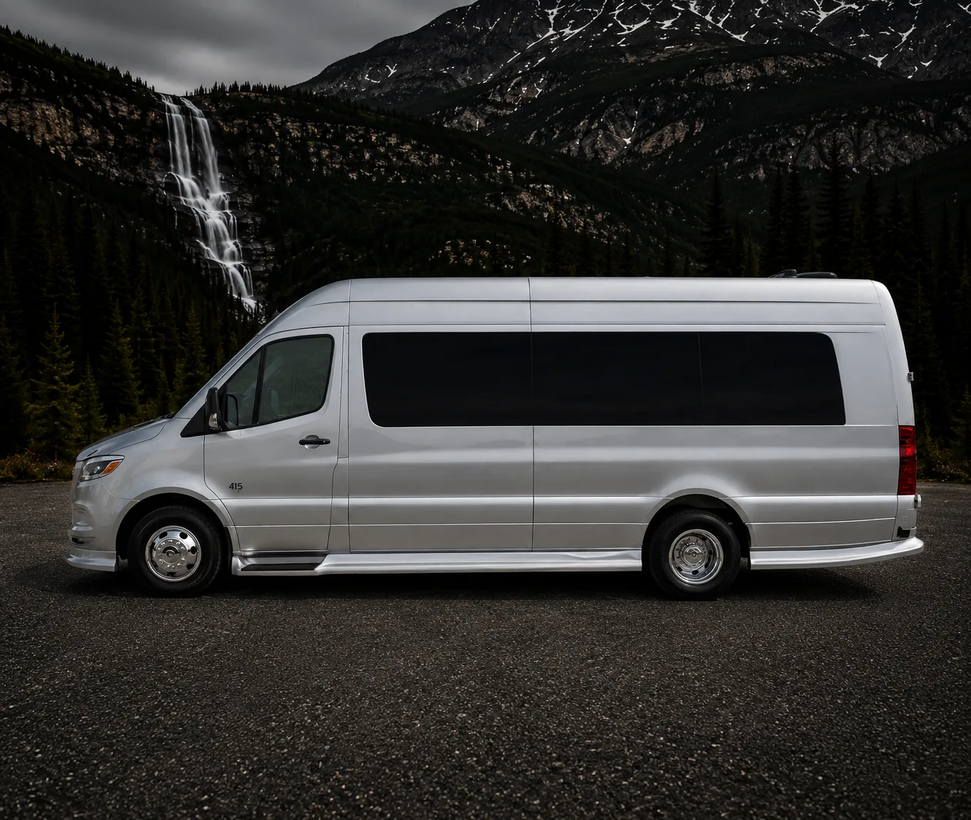Mercedes-Benz OGV V Cruise 10OTB Sprinter Van - View 2