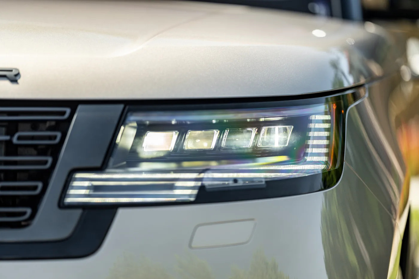2023 Land Rover Range Rover SE P530 - View 10