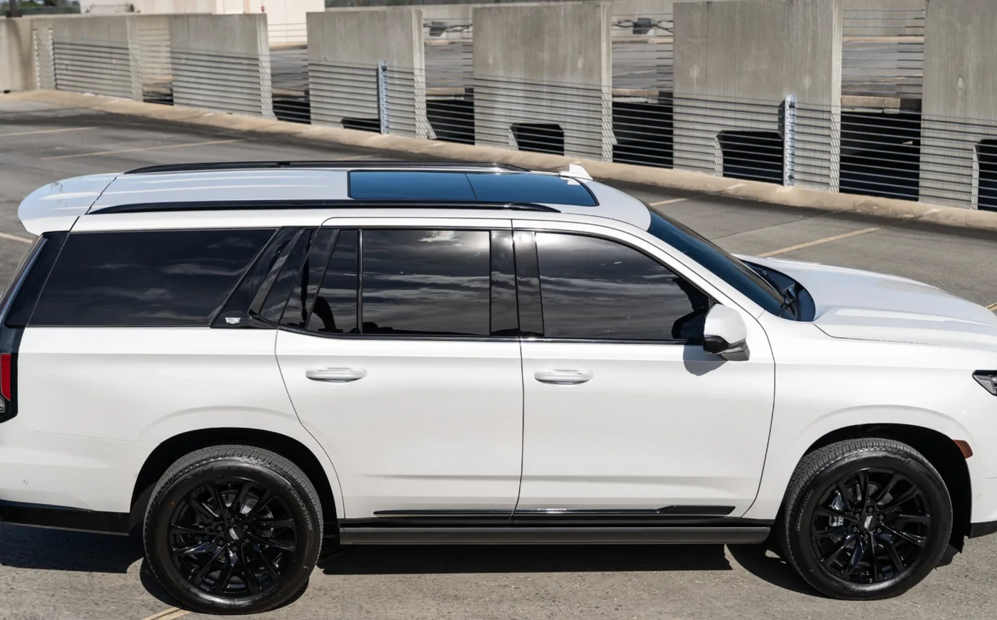 Cadillac Escalade - View 2