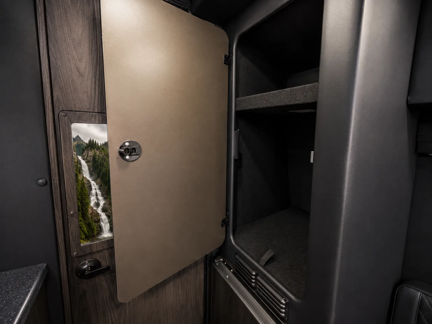 Mercedes-Benz OGV V Cruise 10OTB Sprinter Van - View 9