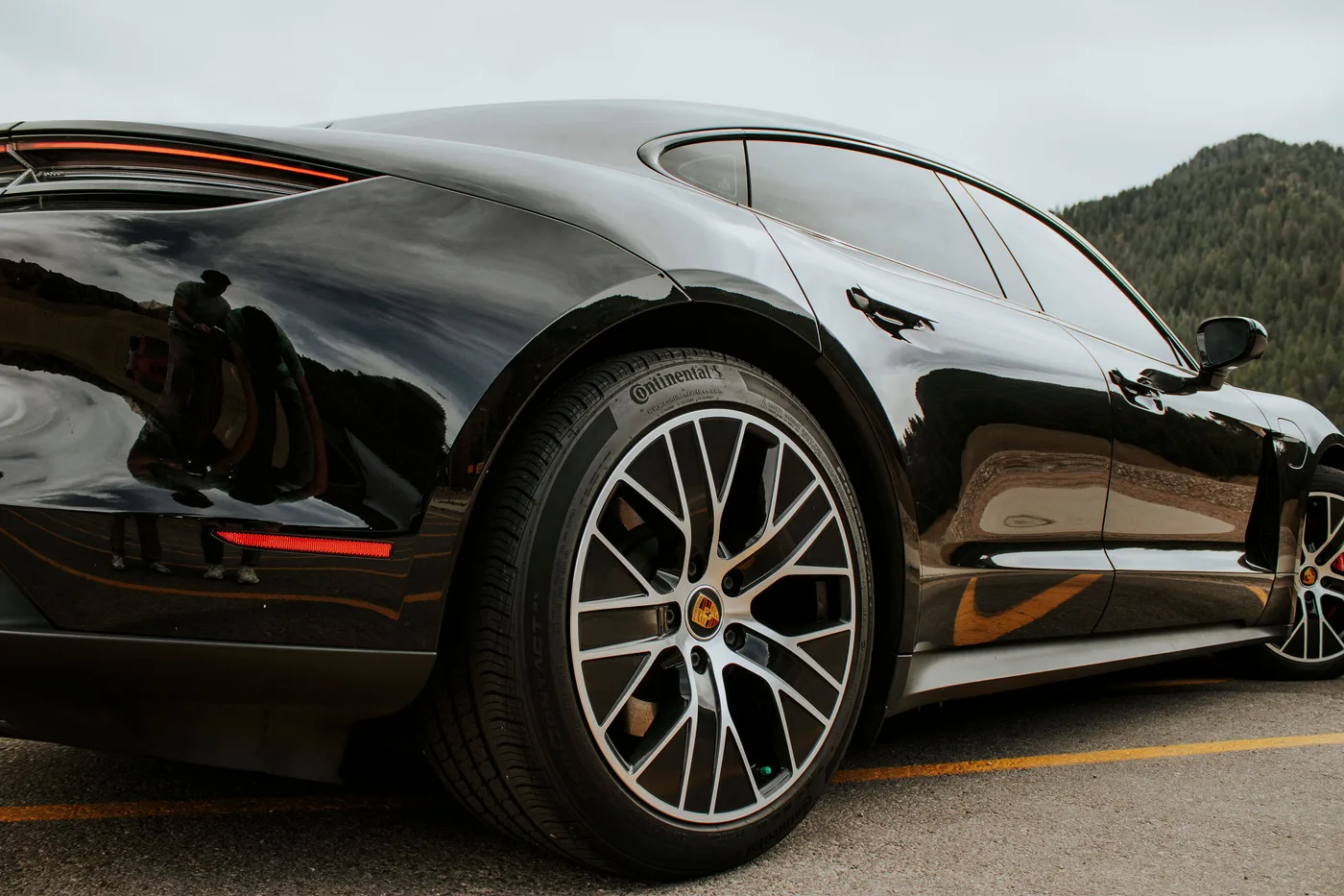 Porsche Taycan 4S - View 10