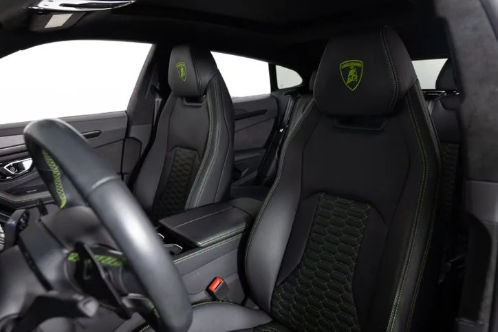 Lamborghini Urus - View 4