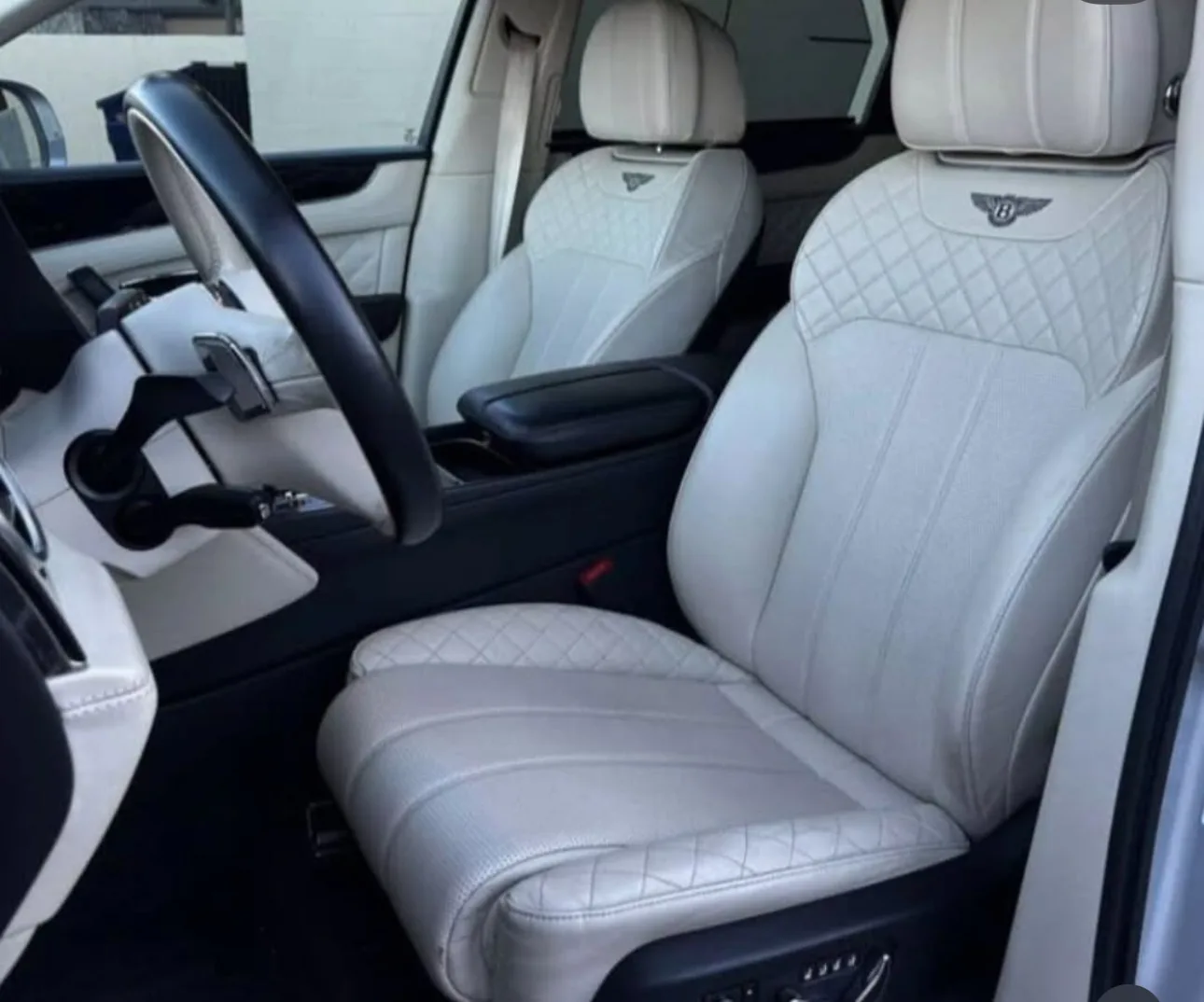 Bentley Bentayga - View 4