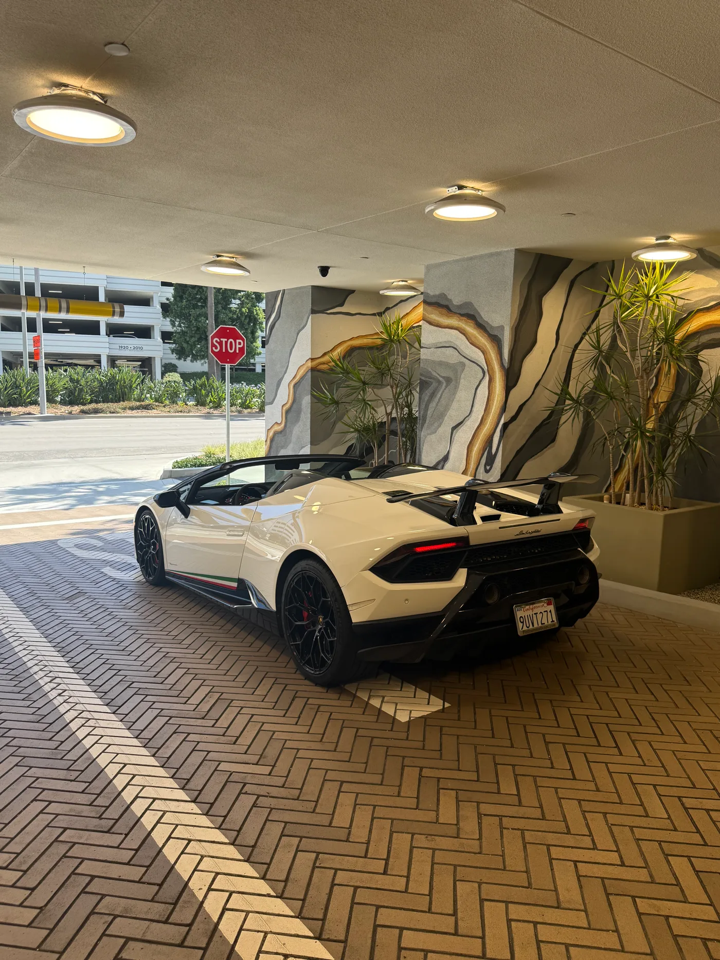 Lamborghini Huracan Performante - View 3