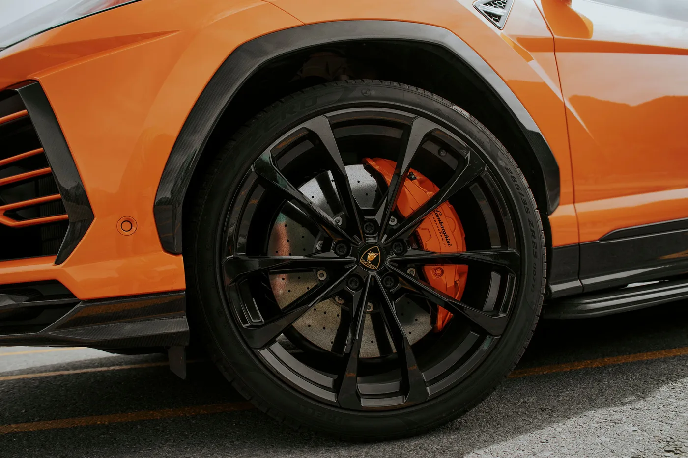 Lamborghini Urus Pearl Capsule - View 7
