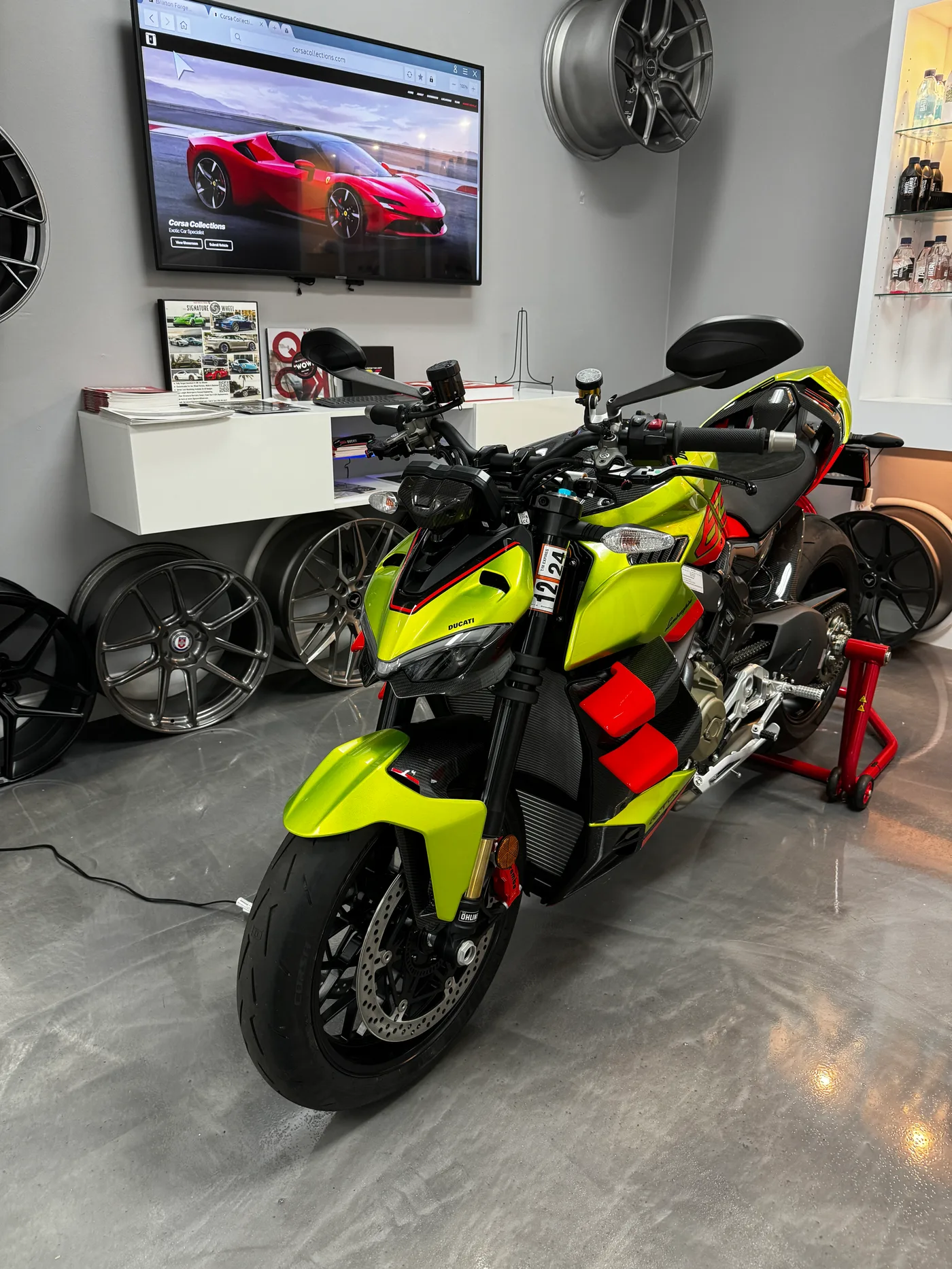 2023 Ducati Lamborghini Streetfighter - View 3