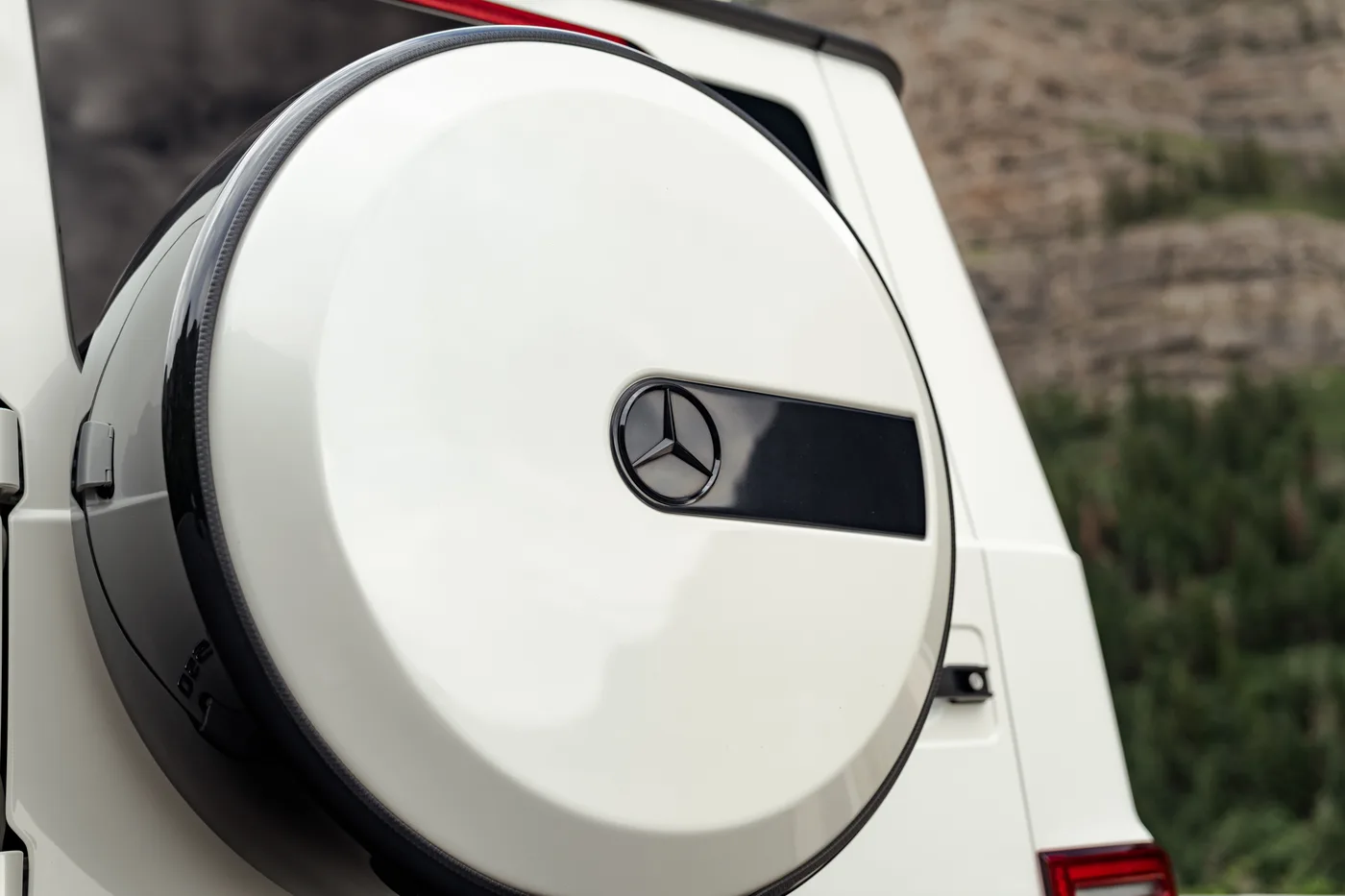 Mercedes-Benz G-Wagon G550 AWD - View 9