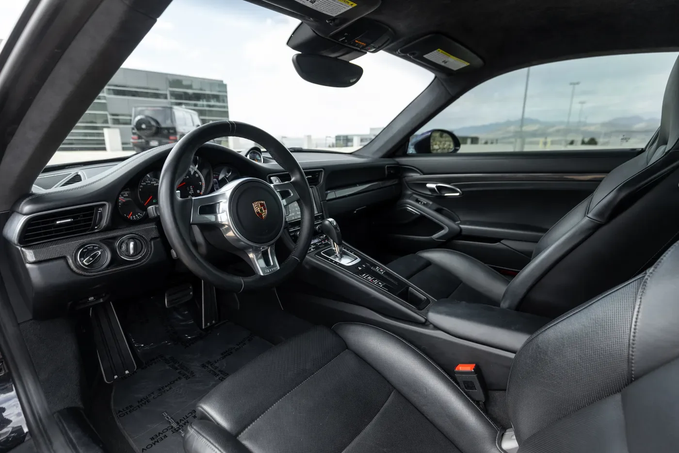Porsche 911 Turbo S - View 6